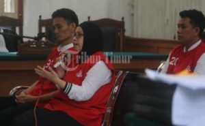 Hakim Vonis Istri Bos Abu Tours 19 Tahun Penjara