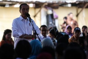 Jokowi Teken PP Gaji Perangkat Desa