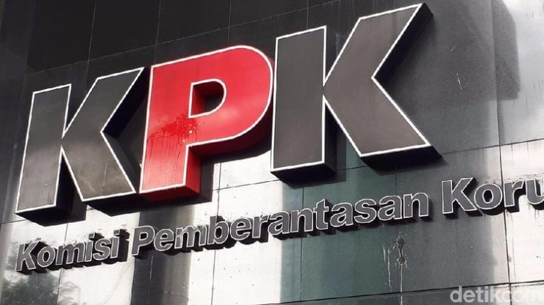 KPK panggil Staf Ahli Mensos Bidang Perubahan dan Dinamika Sosial nonaktif, Edi Suharto, terkait kasus penyaluran bantuan sosial beras