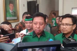 KPK Cokok Romahurmuziy di Kanwil Agama Jatim