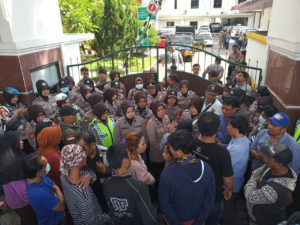 Warga Bara-Baraya Jemput Keadilan