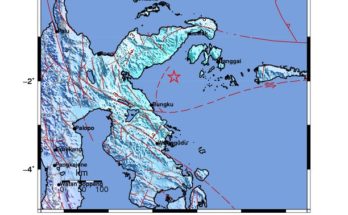 Badan Meteorologi, Klimatologi, dan Geofisika Wilayah IV memprakirakan hujan ringan akan mengguyur Makassar siang hingga sore