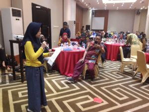 Pegiat Literasi di Makassar Diskusikan Mantra Cinta