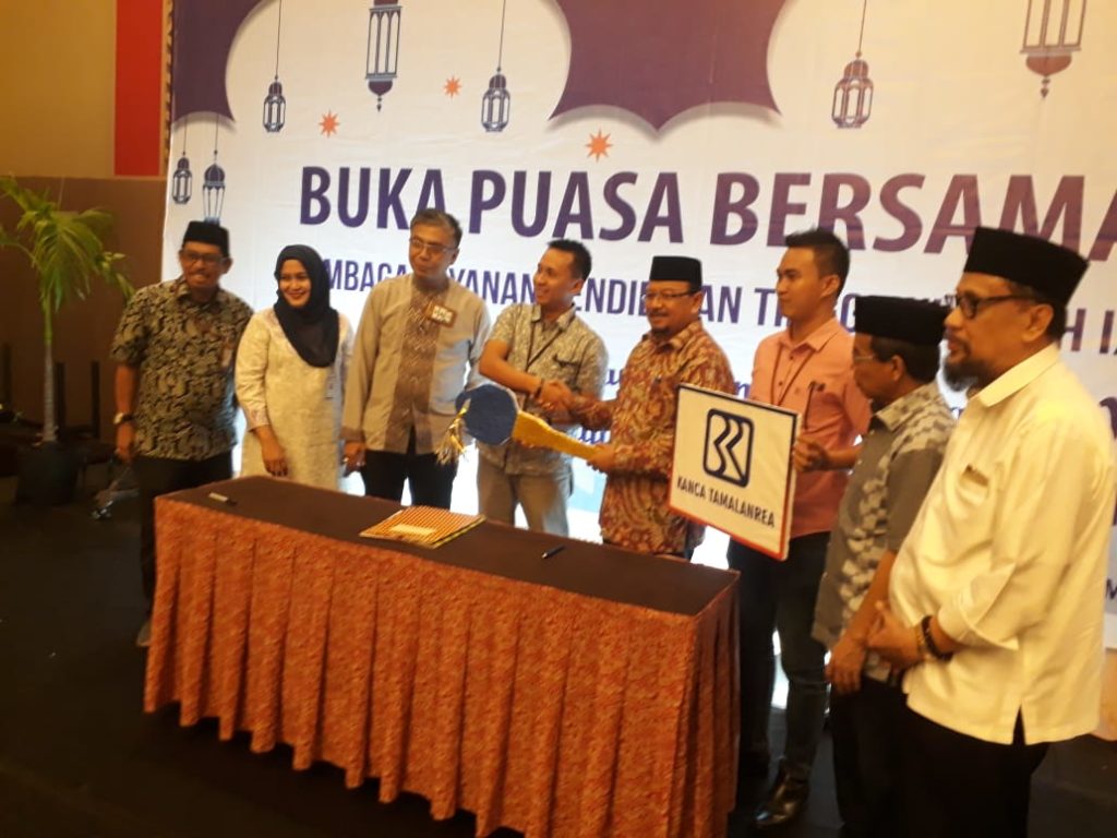 BRI Bantu LLDIKTI IX Sulawesi  Mobil Alphard