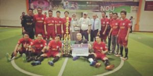 Tim Kantor Pusat UNM Juara Futsal Dies Natalis