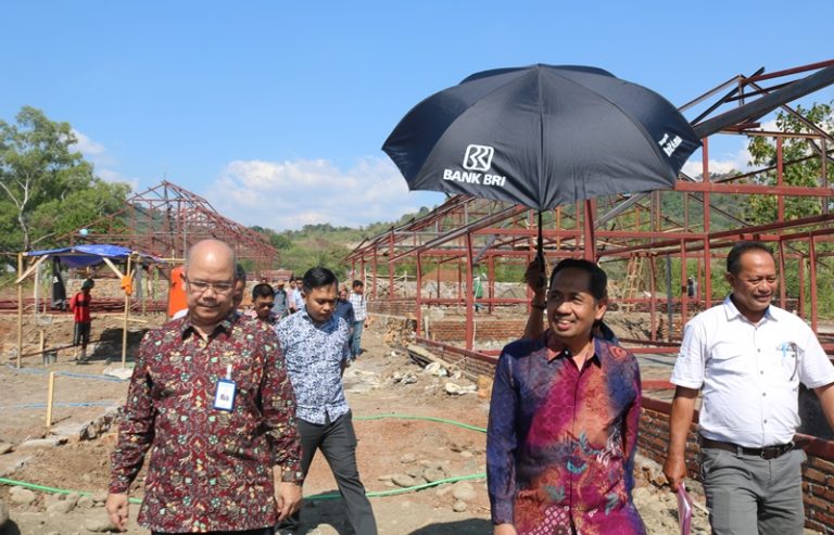 Unismuh  Makassar Kembangkan Pembibitan dan Pembesaran Ayam Kampung