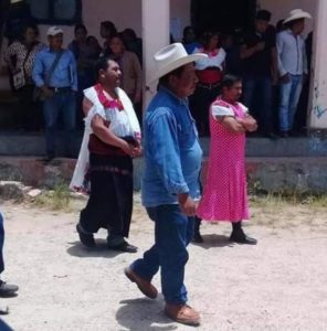 Wali Kota Meksiko Dipaksa Berpakaian Perempuan Dan Diarak Keliling Kota