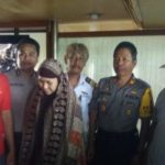 Polisi amankan perempuan pembawa 1,5 kilogram narkoba di Pelabuhan Bajoe, Bone, Sulawesi Selatan, Kamis (5/9/2019).