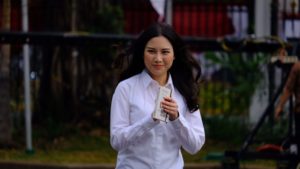 Berkemeja Putih, Angela Tanoesoedibjo Ke Istana