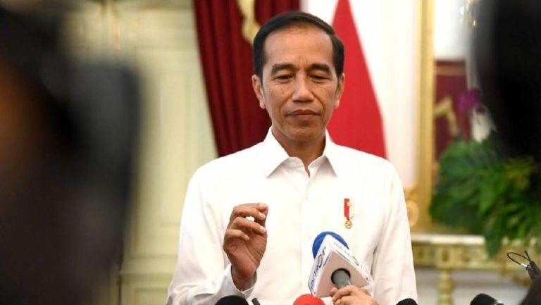 Presiden Jokowi Dukung Erick Copot Dirut Garuda