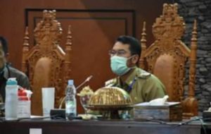Bupati  Sinjai A Seto Pimpin Rapat Evaluasi Covid-19