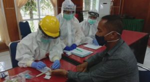 Anggota DPRD Lutra Ramai-Ramai Jalani Rapid Test Covid-19