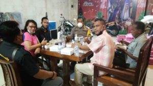 Irwasda Polda Sulsel Berbagi Paket Kepada Mahasiswa Asal Maluku