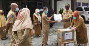 Kadis Koperasi Sulsel Bantu APD Kepada RSUD Andi Djemma Lutra