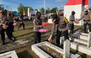 Kapolres Lutra Pimpin Ziarah Ke Taman Makam Pahlawan Masamba