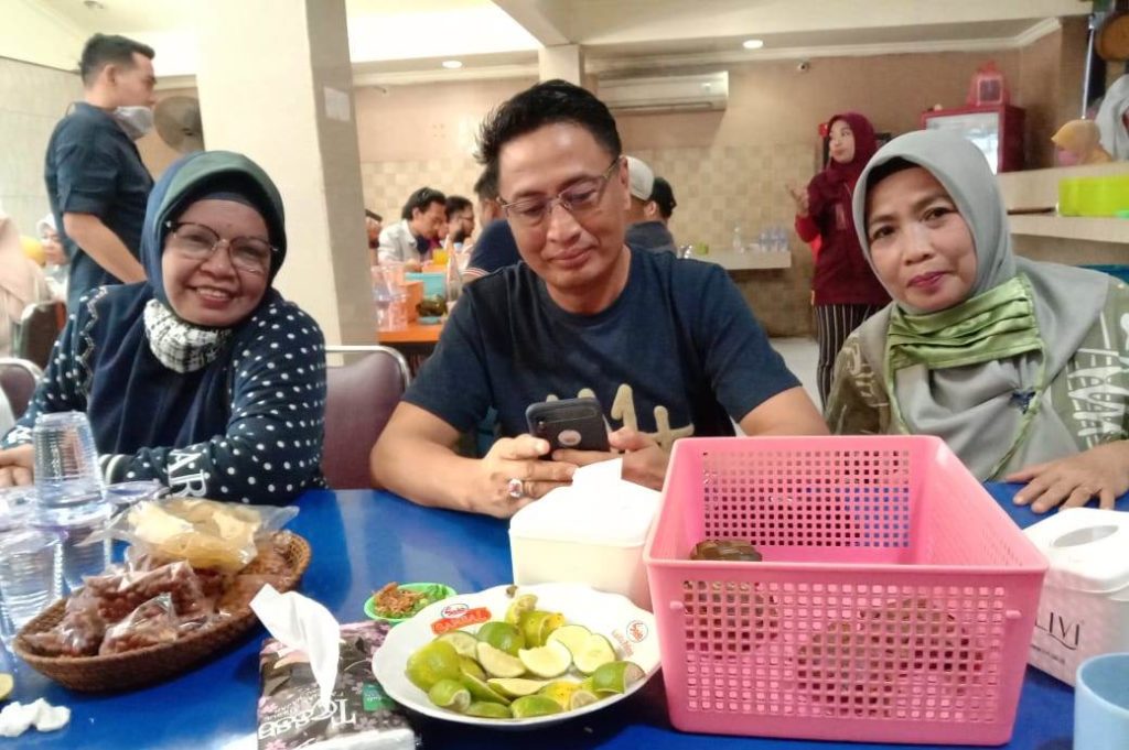 Coto Dan Lagu Makassar Di Reuni Alumni Angkatan 82 SMAN 1 Bulukumba