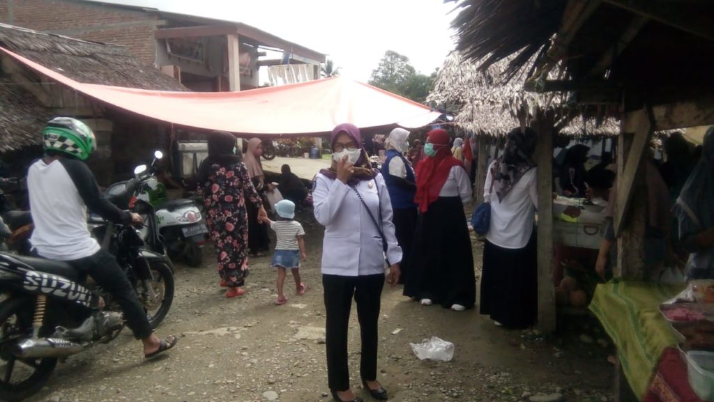 Puskesmas Sabbang Selatan Sosialisasi New Normal Di Pasar Tarue Lutra