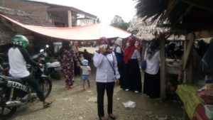 Puskesmas Sabbang Selatan Sosialisasi New Normal Di Pasar Tarue Lutra