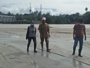 Bupati Lutra Bersama Ketua DPRD Kunjungi Korban Banjir Sungai Benuang