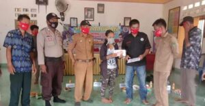 Penyerahan BLTDes Tahap V Di Desa Bone Subur Lutra