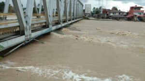 Sungai Masamba Meluap, Ibu Kota Luwu Utara Banjir Lagi