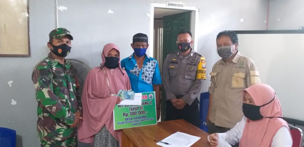 115 KK Di Desa Patalassang Sinjai Timur Terima BLTDes Tahap III