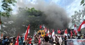 Germak Demo Depan Kantor Bupati Barru, Ini Tuntutannya