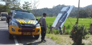 KPU Lutra Tertibkan APK