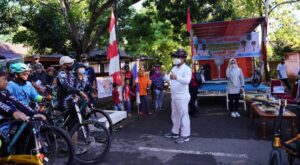 Wagub Sulsel Lepas Gowes Bersedekah Di Takalar