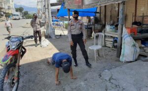 Abai Kenakan Masker, Petugas Operasi Yustisi Berikan Ini