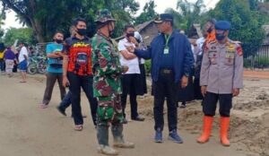 Kunjungi Korban Puting Beliung Di Lamasi Timur, Ini Janji Bupati Luwu
