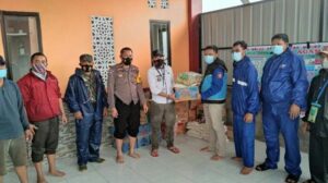 Dinsos Gowa Salurkan Bantuan Untuk Korban Banjir