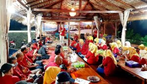 Alumni SMANSA 82 Syukuran Di Saung Beba Takalar