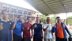 Bupati Lutim Budiman Main Tenis ATC Di Makassar