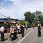 Tim gabungan Operasi Ketupat 2021 Sinjai lakukan penyekatan di pos perbatasan Kabupaten Sinjai dengan Kabupaten Bulukumba