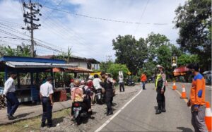 Tim Gabungan Operasi Ketupat 2021 Sinjai Lakukan Penyekatan