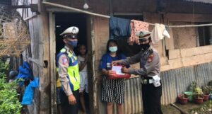 Satlantas Toraja Utara Gelar Bakti Sosial