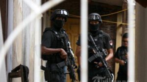 Densus 88 Tangkap Terduga Teroris Di Luwu Timur