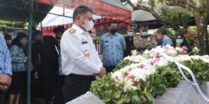 Hadiri Pelepasan Jenazah Sekda Torut, Ini Pesan Bupati Ombas