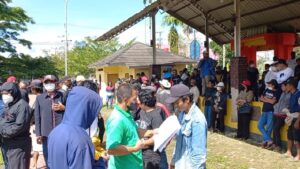 ASN dan Stafsus Bupati Demo DPRD Toraja Utara
