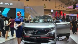 Wuling Hadirkan Almaz RS EX Di Kelas SUV