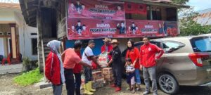 PDIP Lutra Salurkan Sembako Untuk Korban Terdampak Banjir