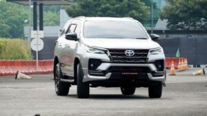 Iritnya Toyota Fortuner 2.8 4×4