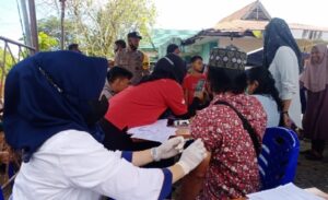 Puskesmas Baebunta Luwu Utara Vaksin Penerima BLT Di Kantor Pos