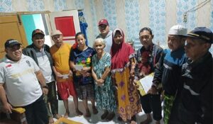 Warga Berlian Indah Pallangga Bantu Korban Angin Puting Beliung Di Desa Je’ne’ Tallasa Gowa