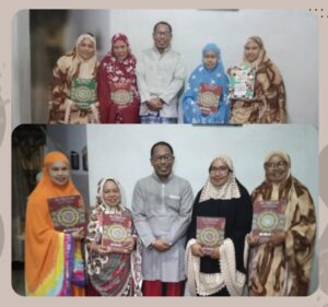 Hafal Surah An-naba Ibu-Ibu Lorong Daeng Jakking Dapat Alquran Cantik