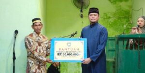 Adnan – Kio Tarawih Keliling Beri Bantuan Rp50 Juta Setiap Masjid