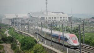 Cina Minta APBN Jamin Pinjaman Kereta Cepat Jakarta-Bandung