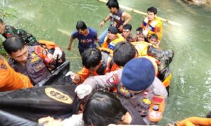 Tim SAR Temukan Korban Tenggelam Di Sungai Jompie Bone