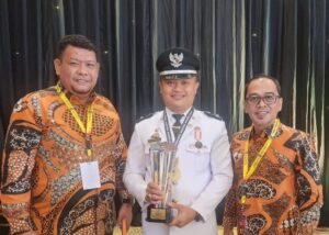 Anugerah Kelurahan Berprestasi Tingkat Nasional Untuk Maccini Sombala